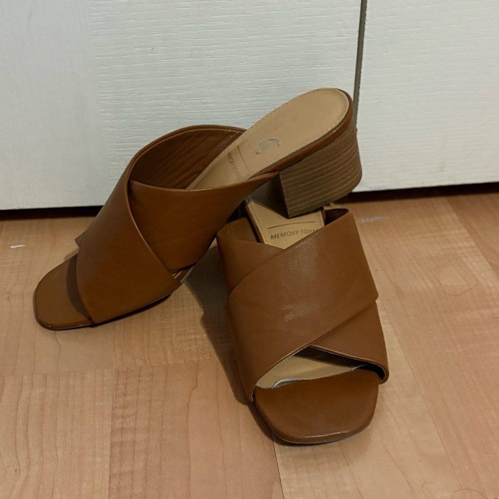 LC Lauren Conrad Brown Mules